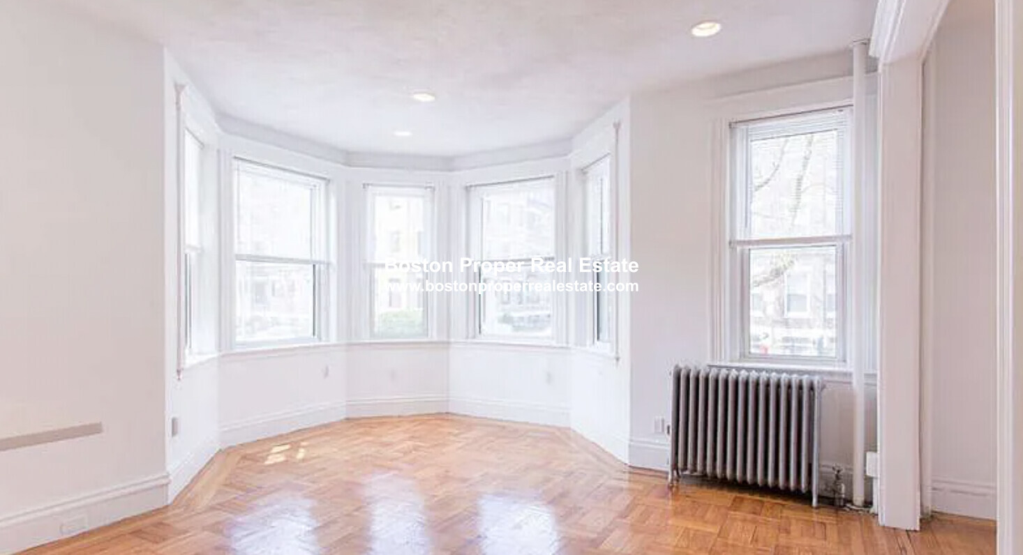 124 Peterborough St, Fenway