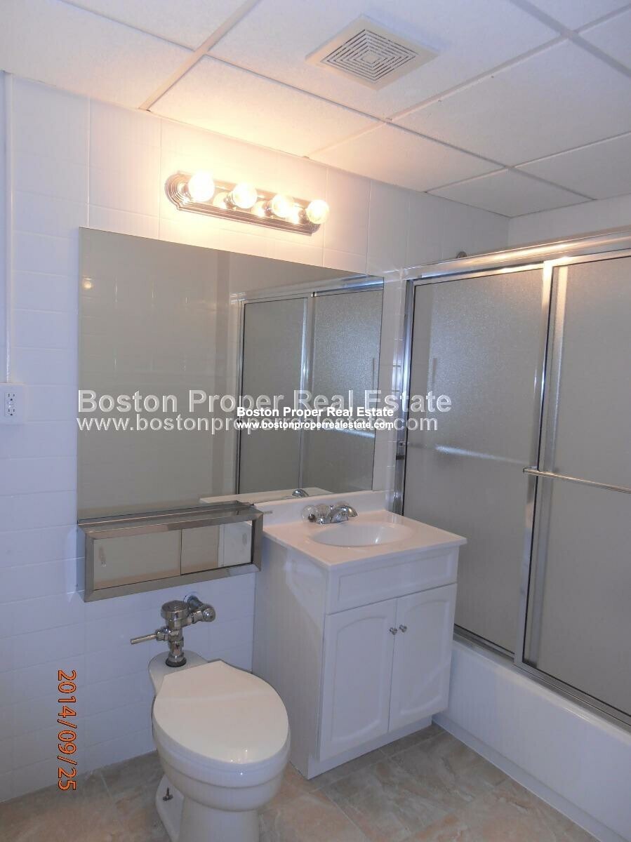 62 Boylston St, Downtown