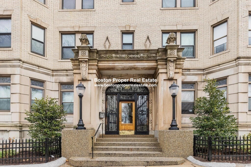 56 Charlesgate E, Fenway