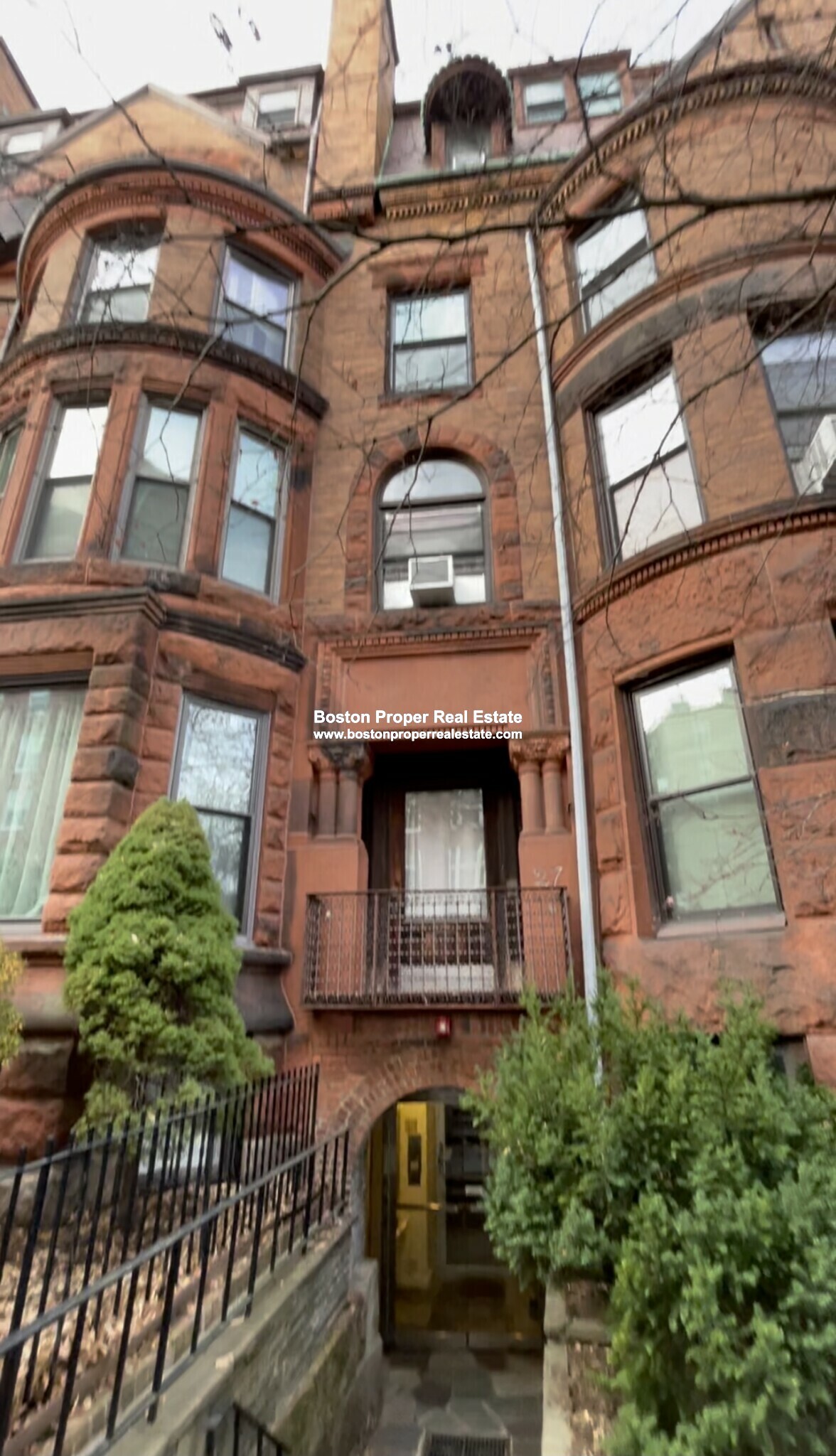 27 Bay State Rd, Fenway