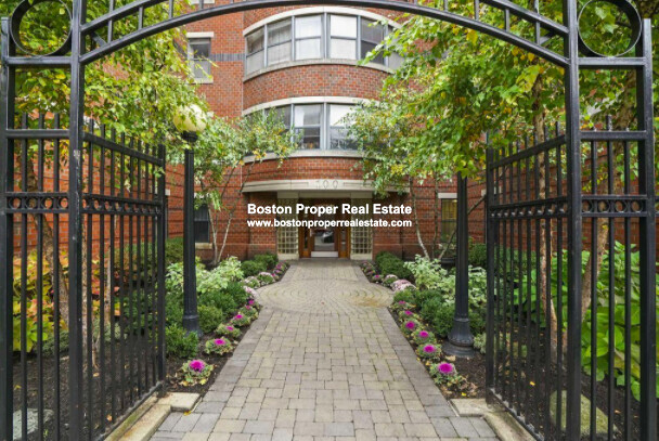 48 Peterborough, Fenway