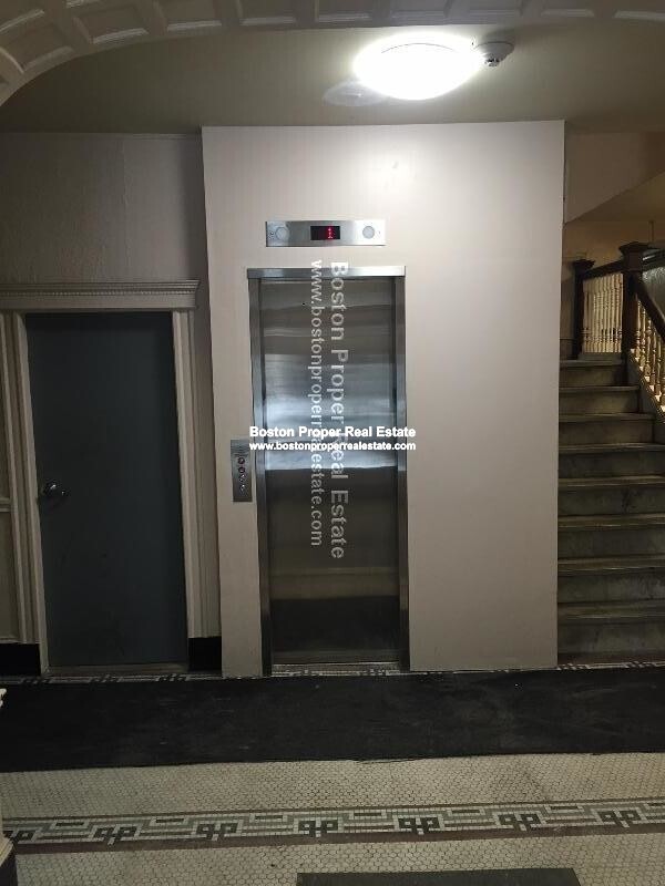 46 Westland Ave, Fenway