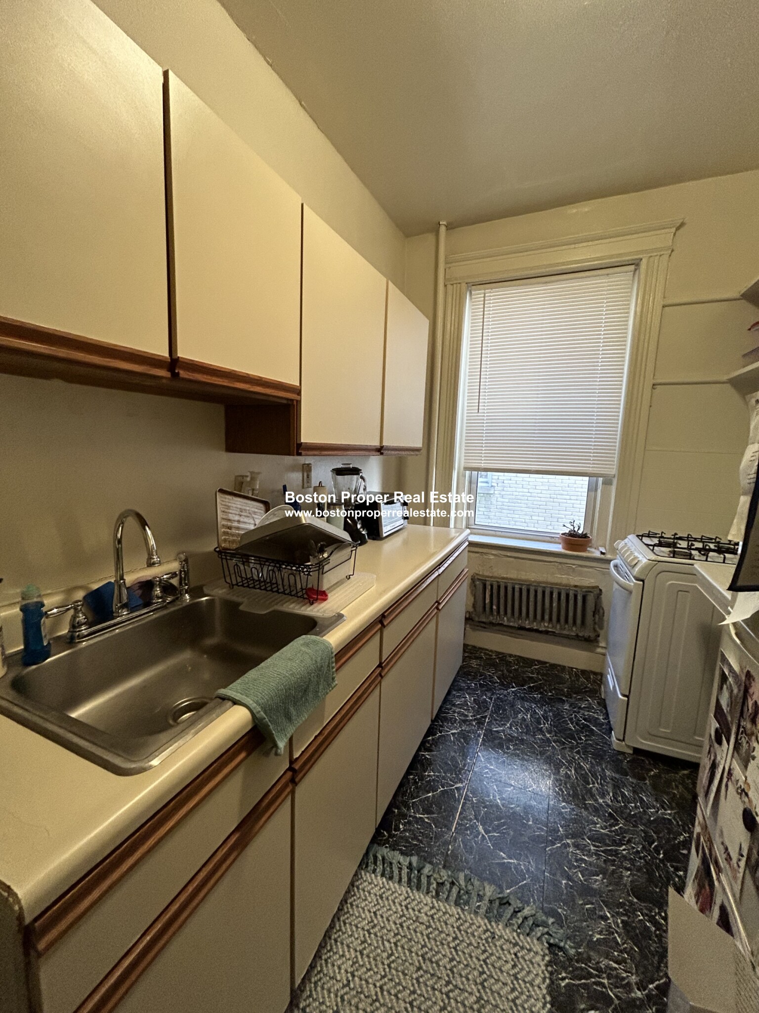 16 Queensberry St, Fenway