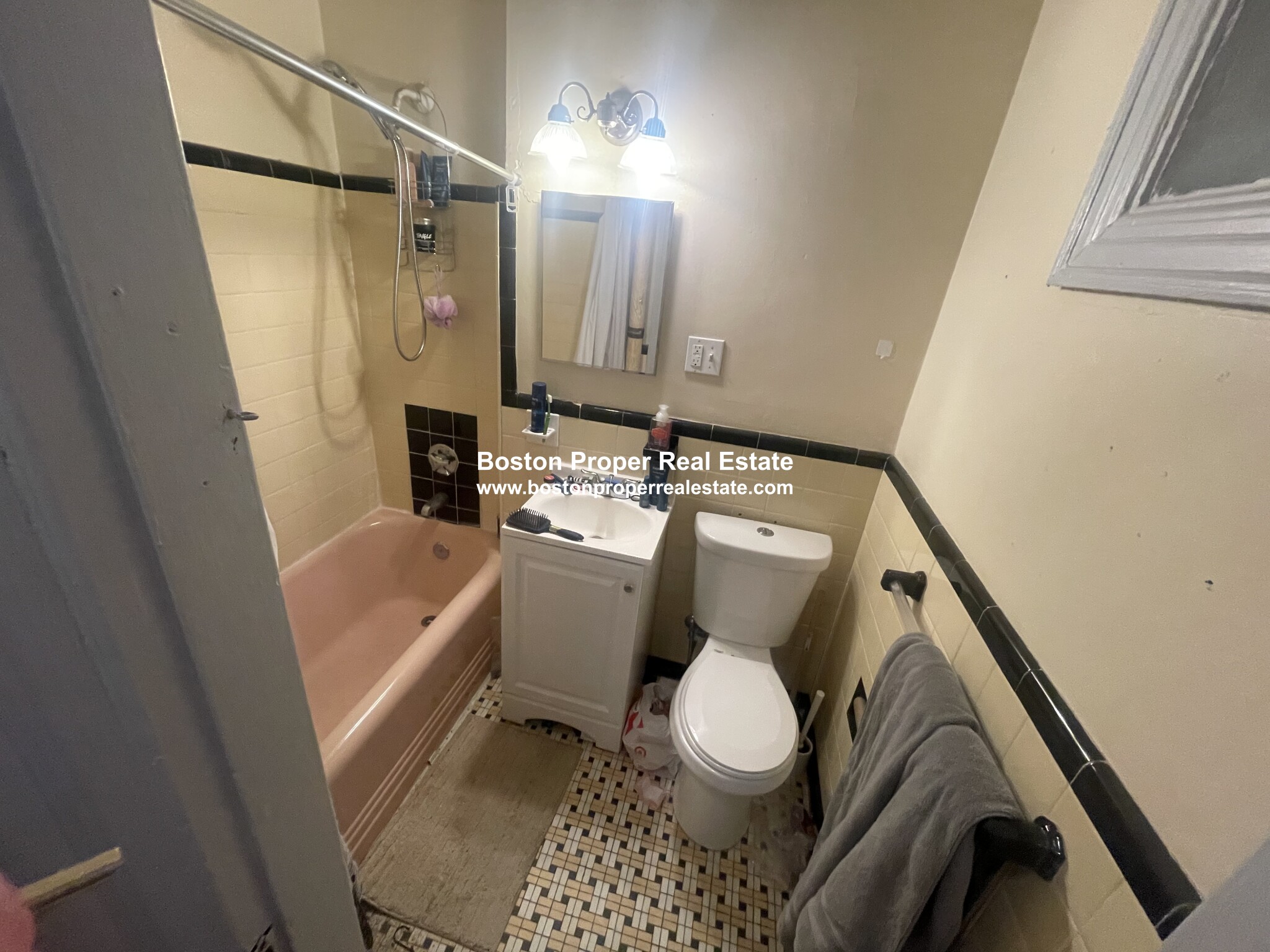 1091 Boylston St, Fenway