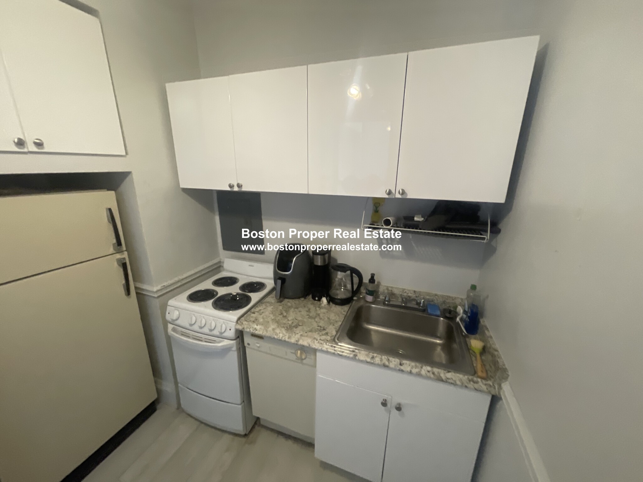 1091 Boylston St, Fenway