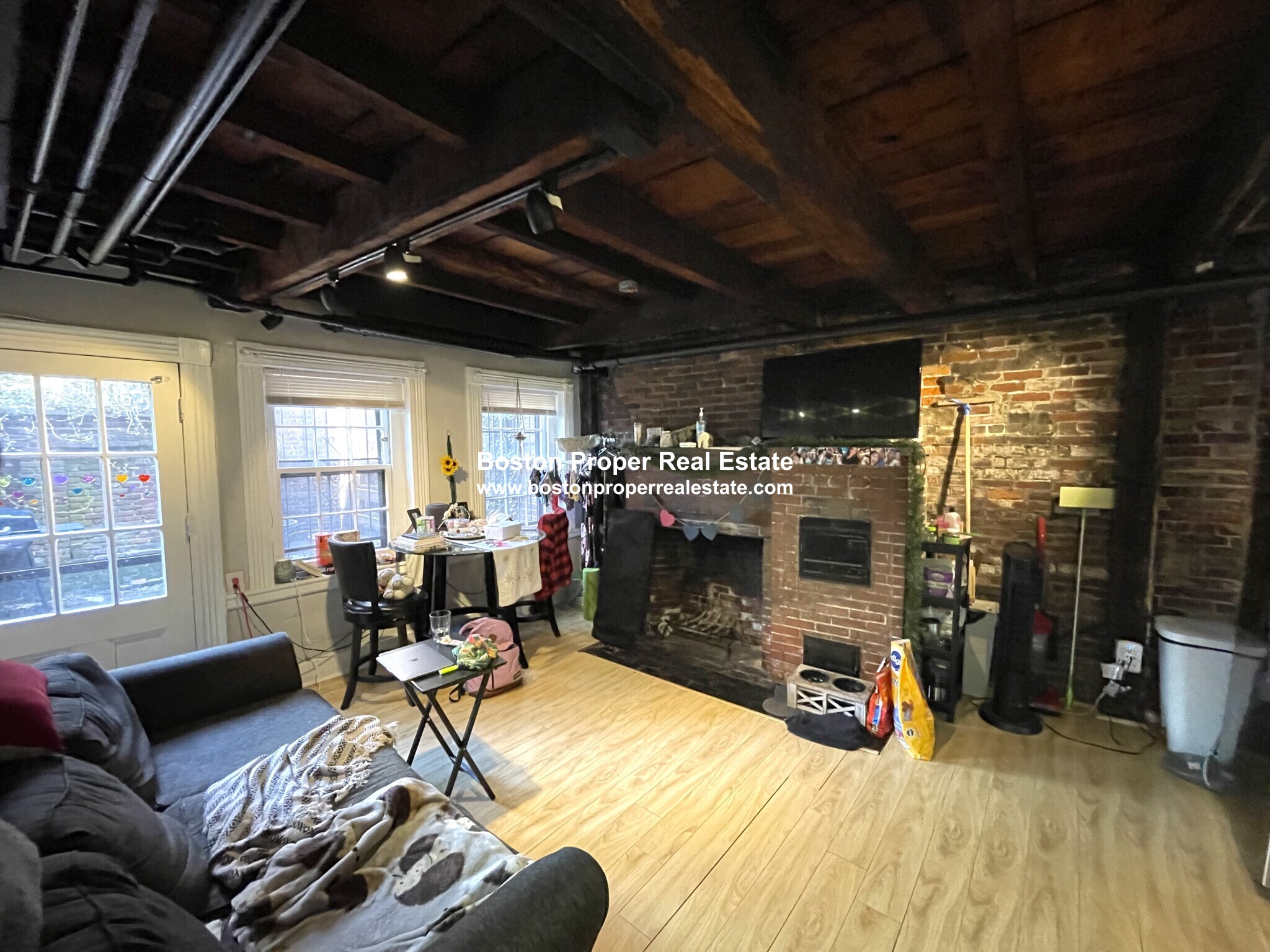 1 Champney Pl, Beacon Hill