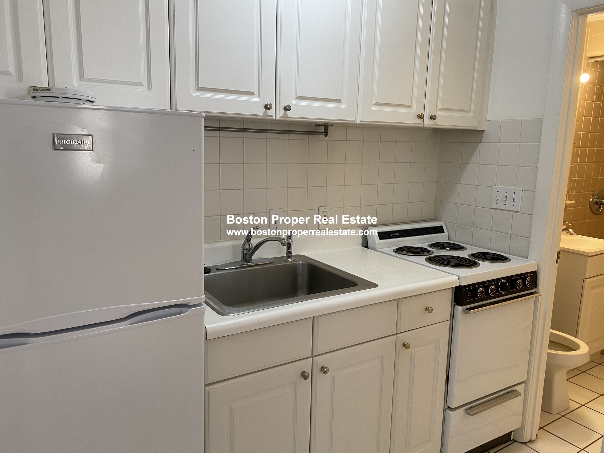 49 Gloucester St, Back Bay