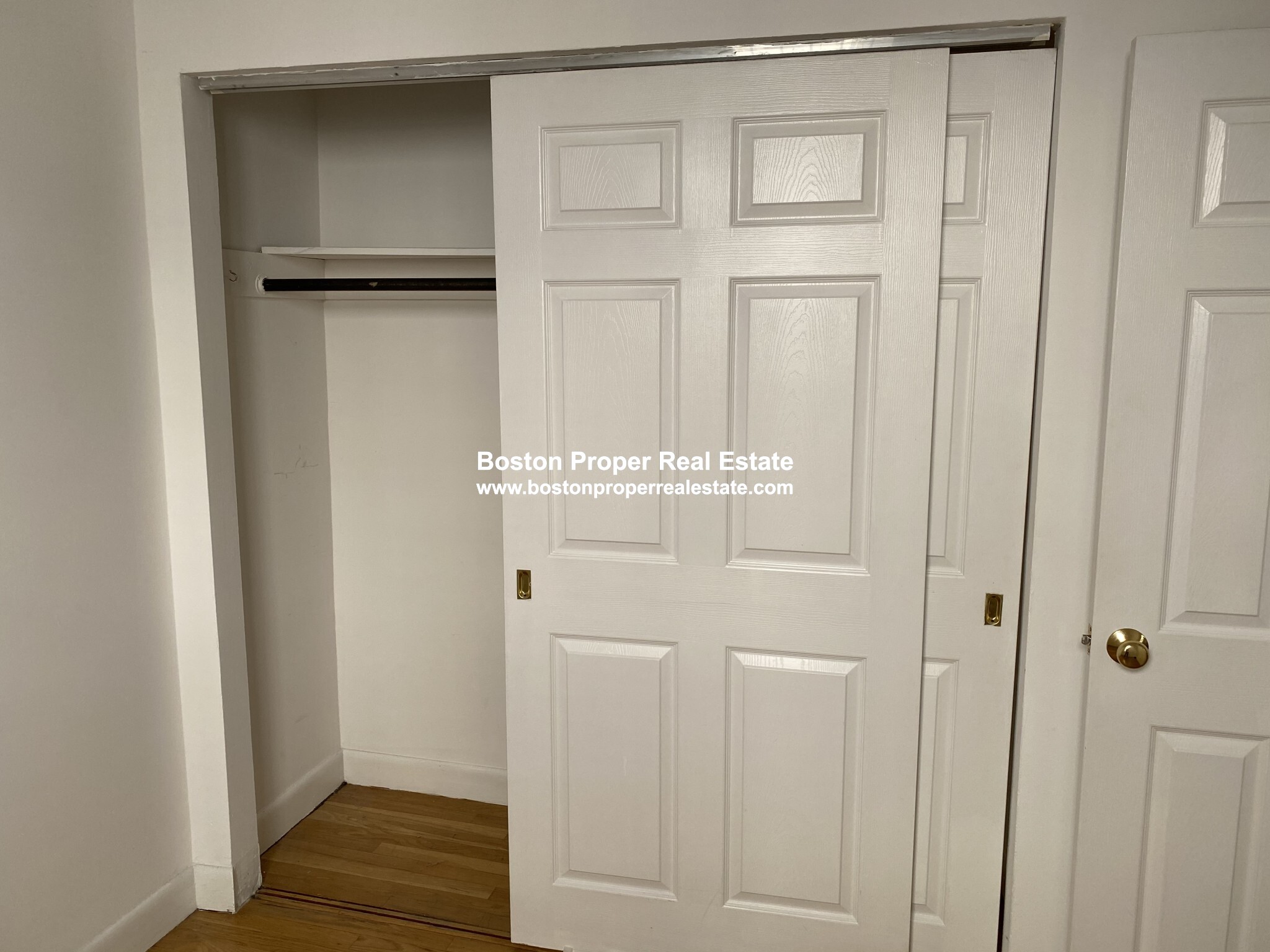 49 Gloucester St, Back Bay