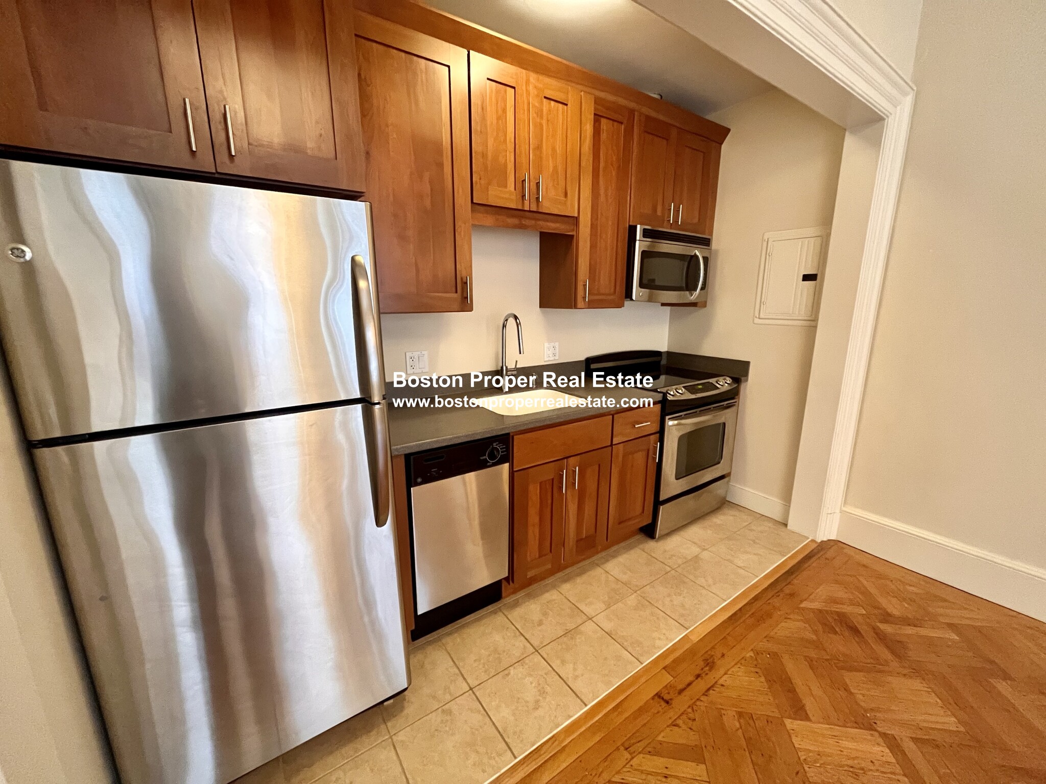 404 Marlborough St, Back Bay