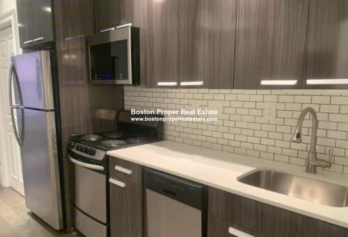 270 Newbury St, Back Bay