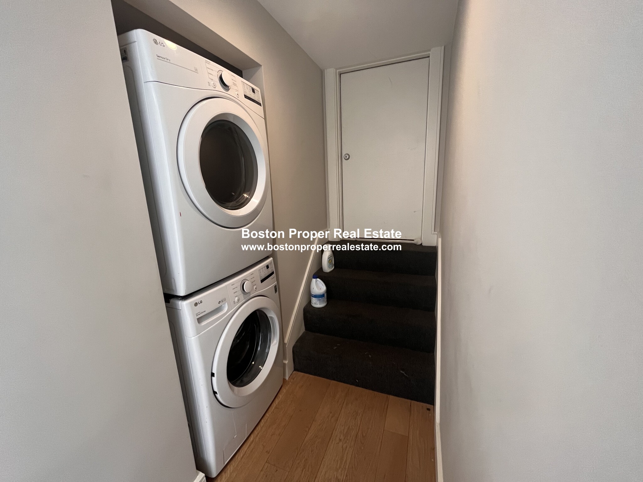 267 Newbury St, Back Bay