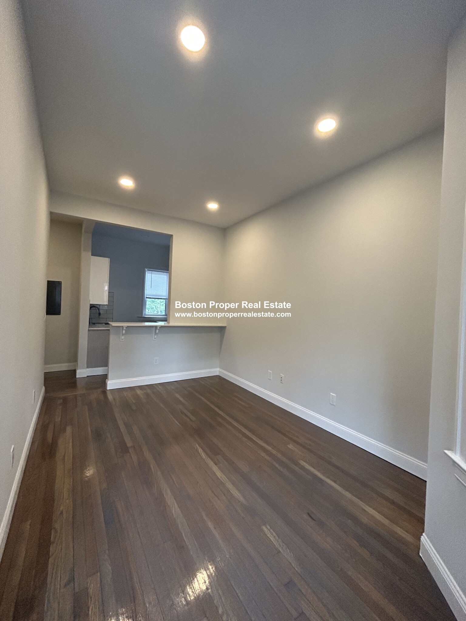 102 Queensberry St, Fenway