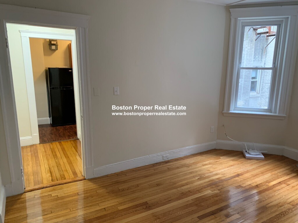 1179 Boylston St, Fenway