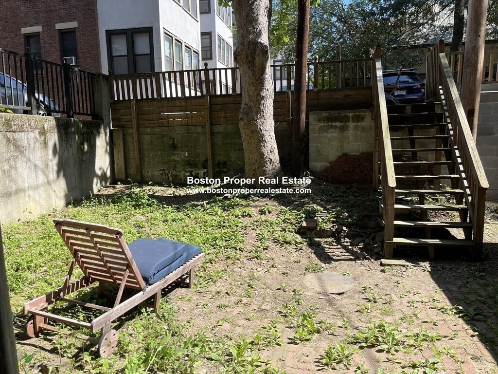 1061 Beacon St, Coolidge Corner