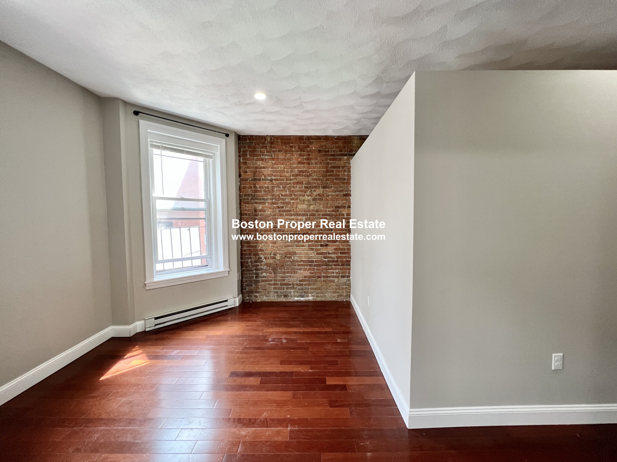 250 Newbury St, Back Bay