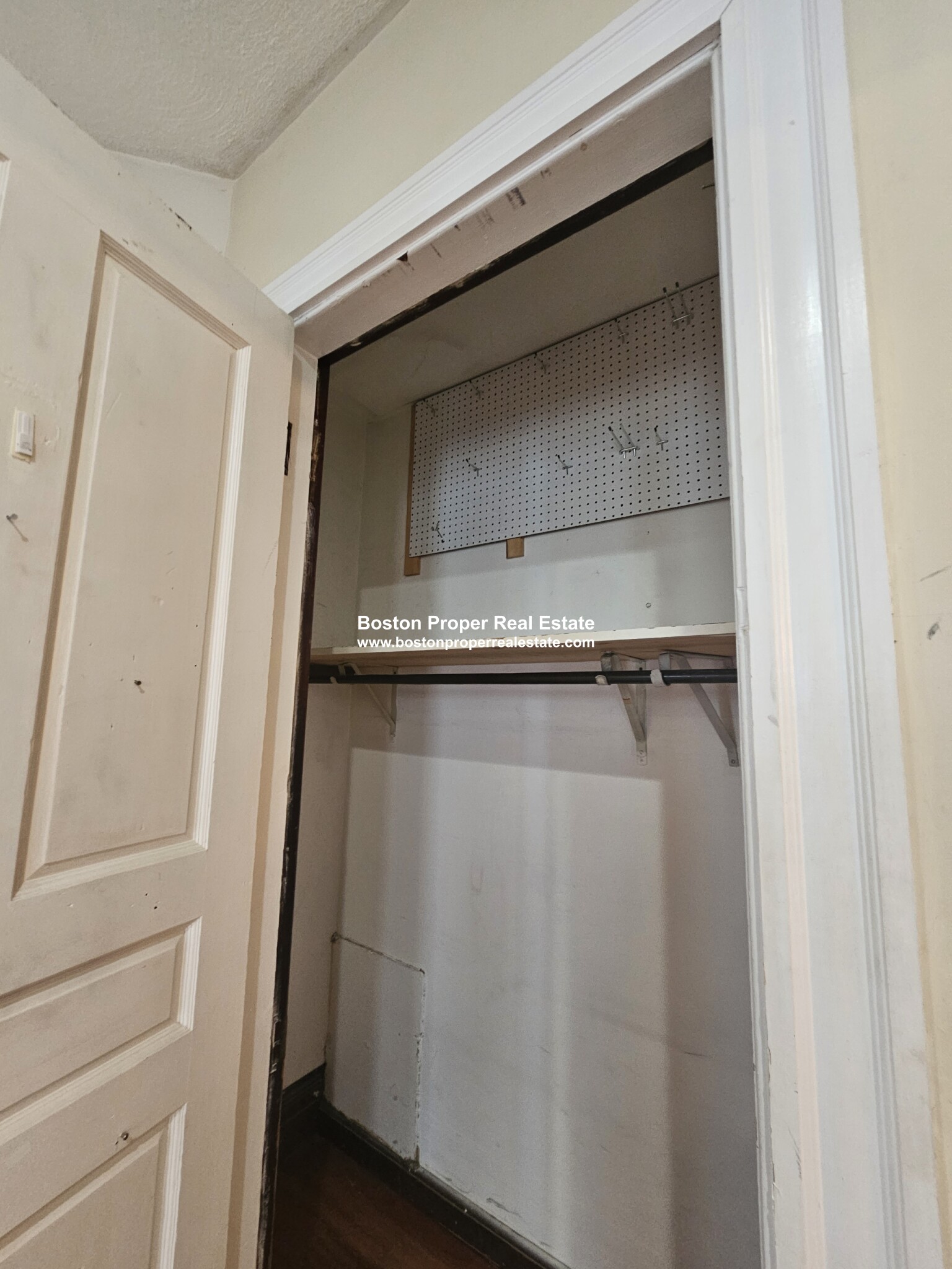 250 Newbury St, Back Bay