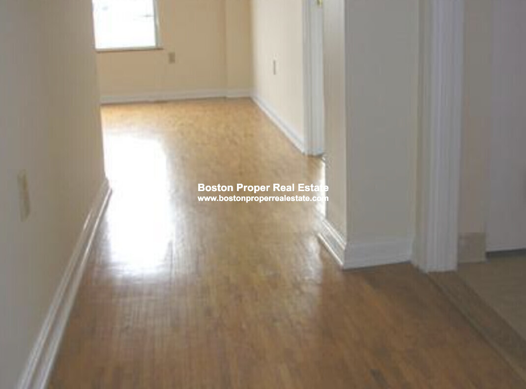 345 Franklin St, Riverside