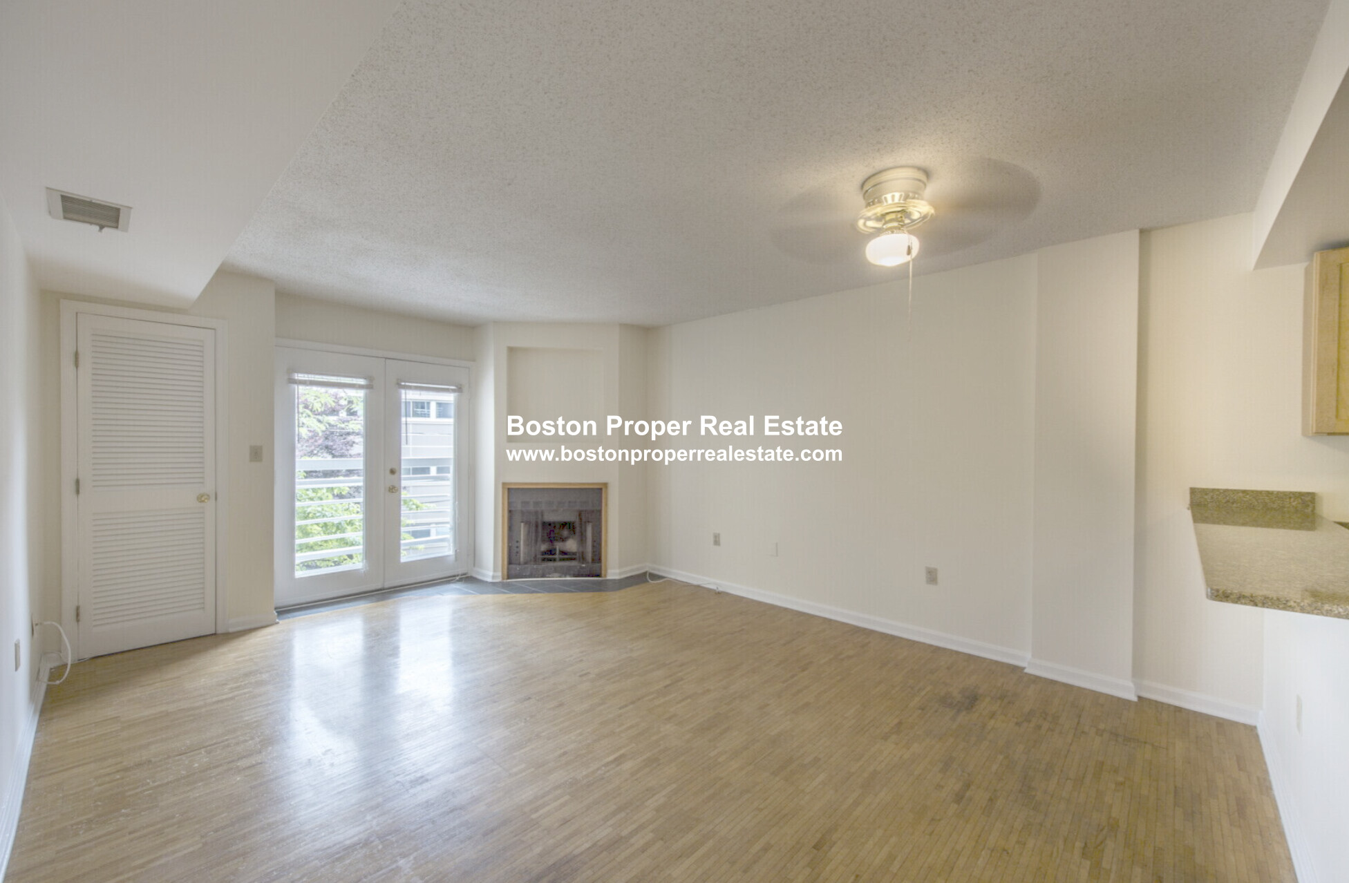 345 Franklin St, Riverside