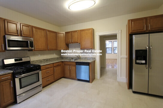 143 Freeman St, Washington Square