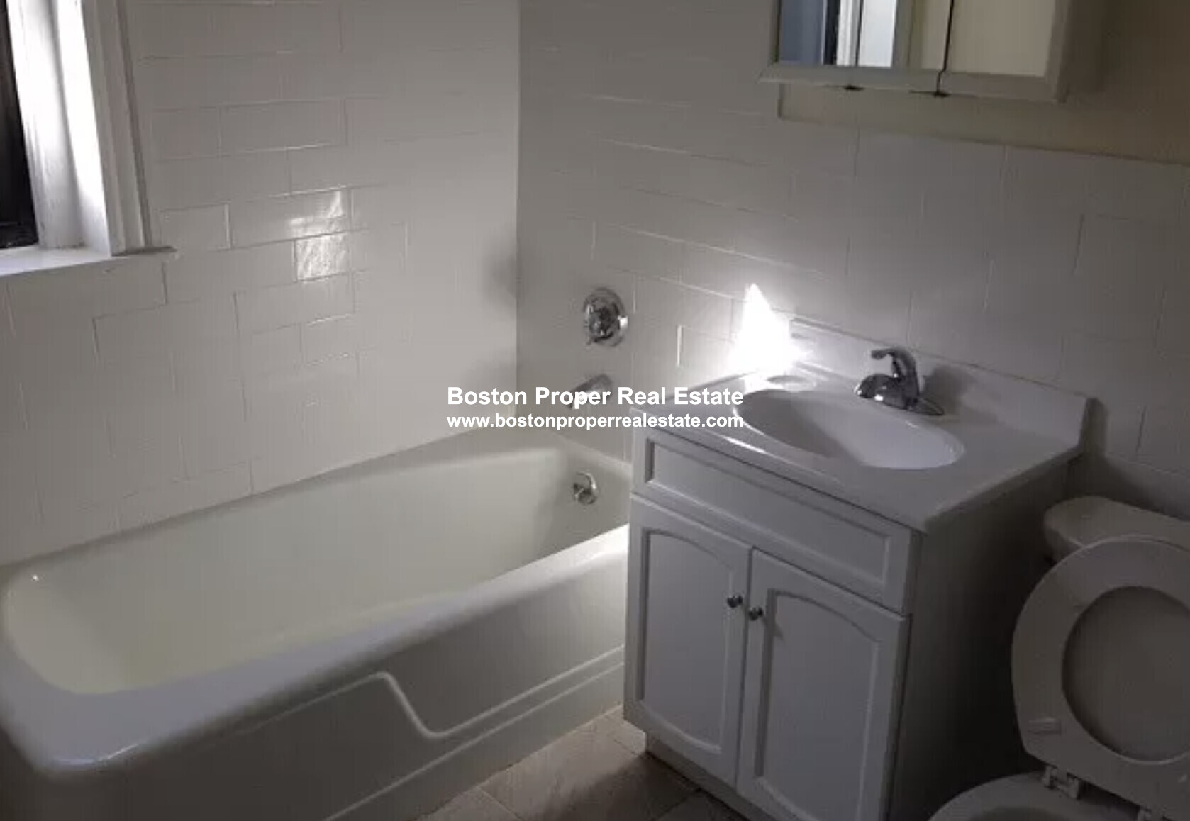 143 Freeman St, Washington Square