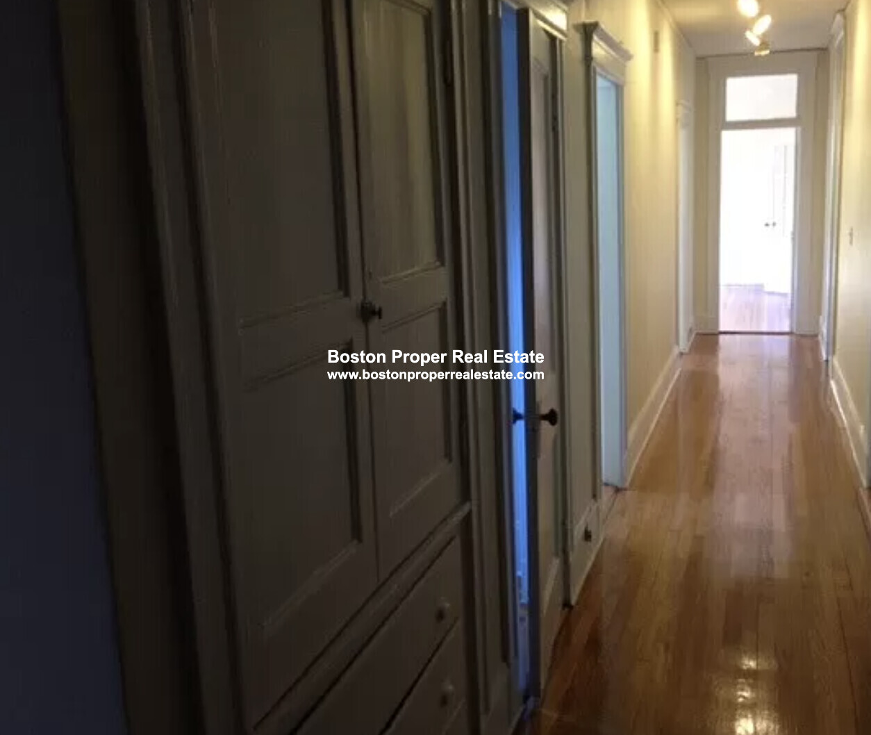 143 Freeman St, Washington Square