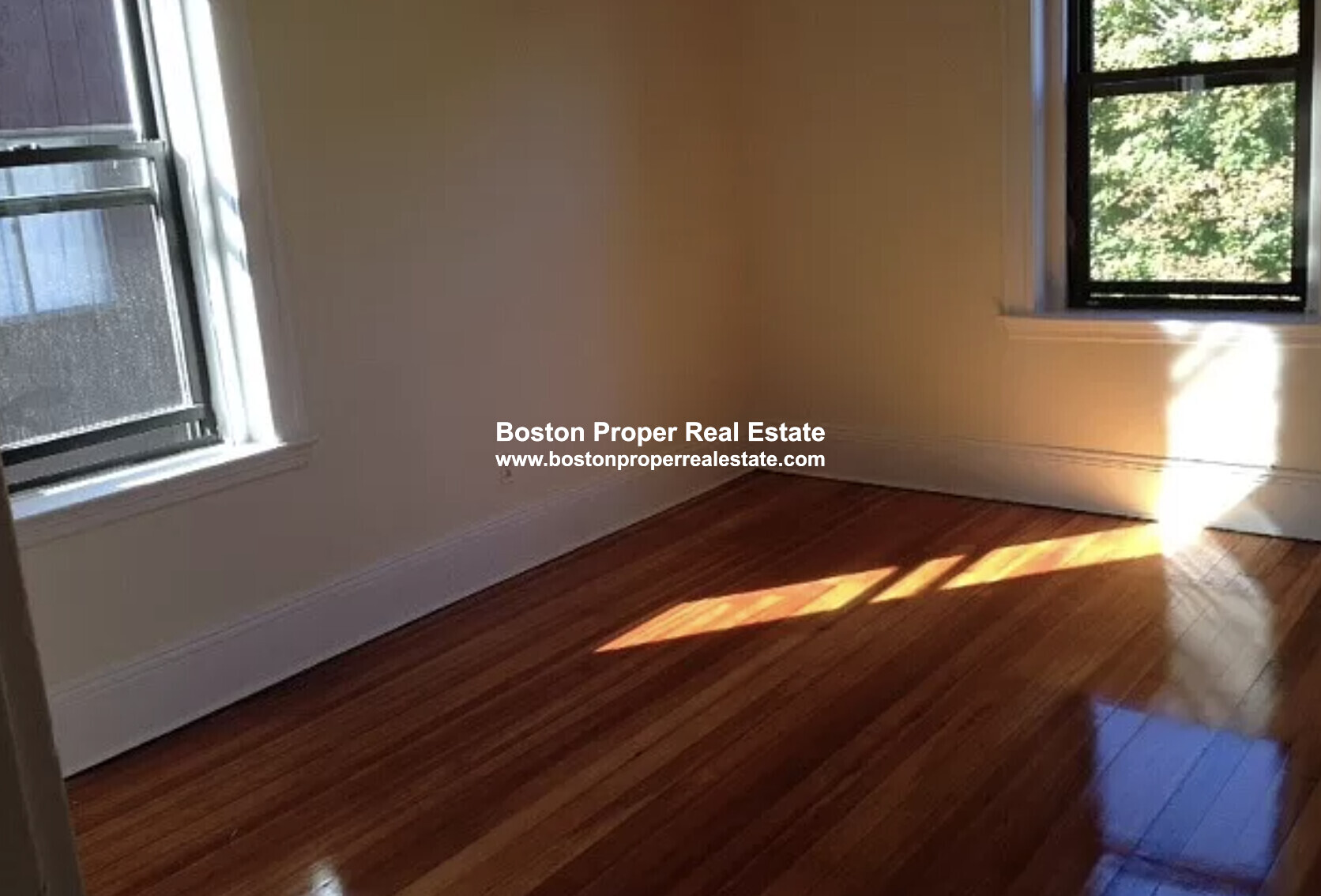 143 Freeman St, Washington Square