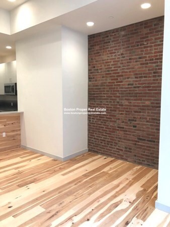 163 Newbury St, Back Bay