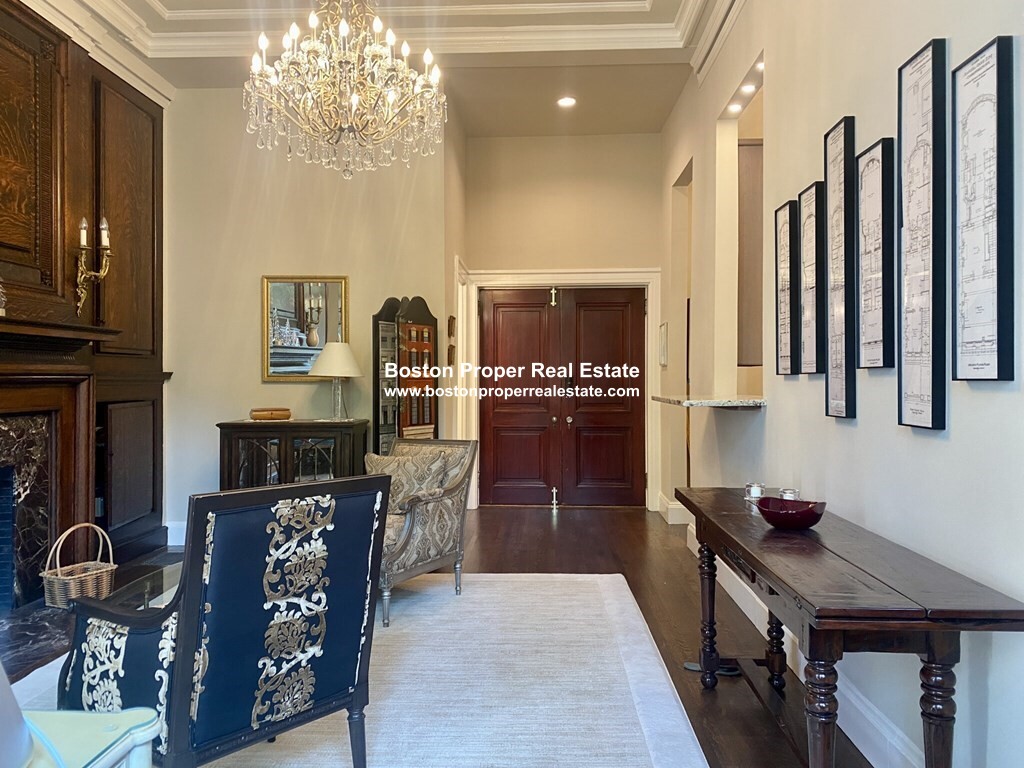 403 Commonwealth Ave, Back Bay