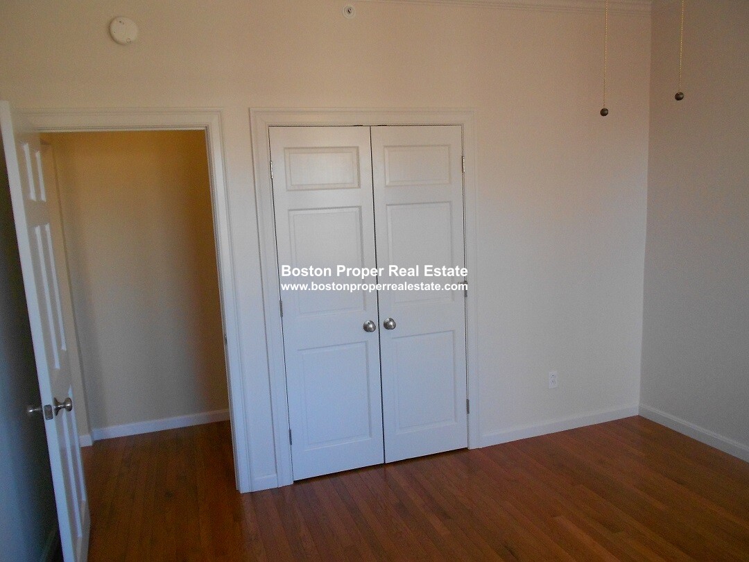 18 Haviland St, Fenway