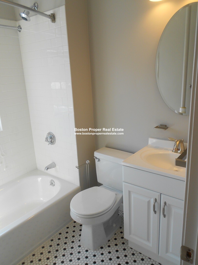 18 Haviland St, Fenway