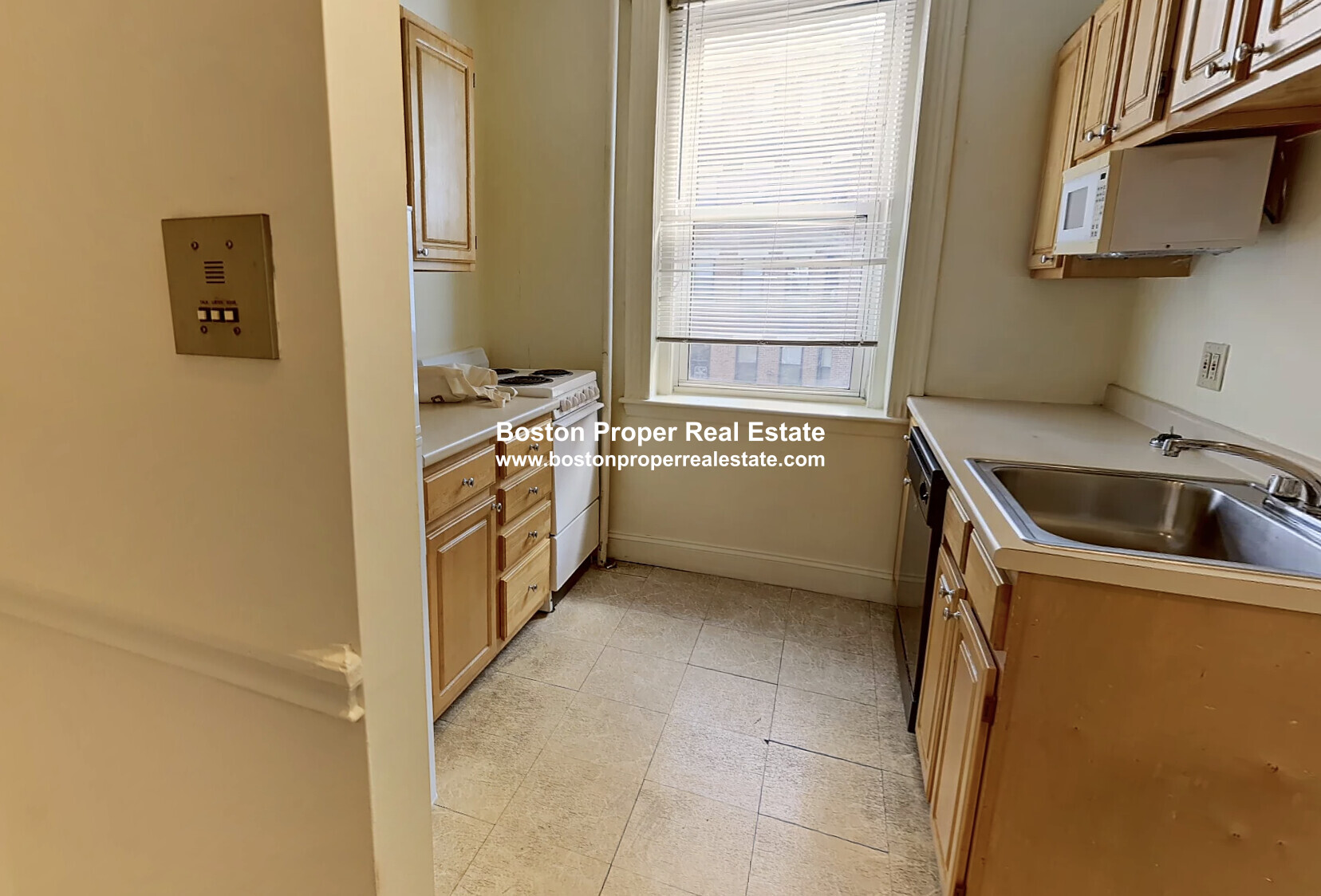 16 Queensberry St, Fenway