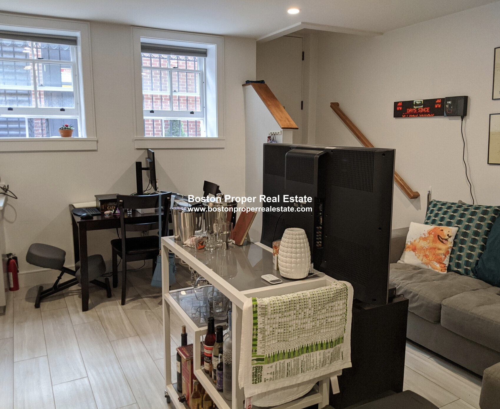 11 Ridgeway Ln, Beacon Hill