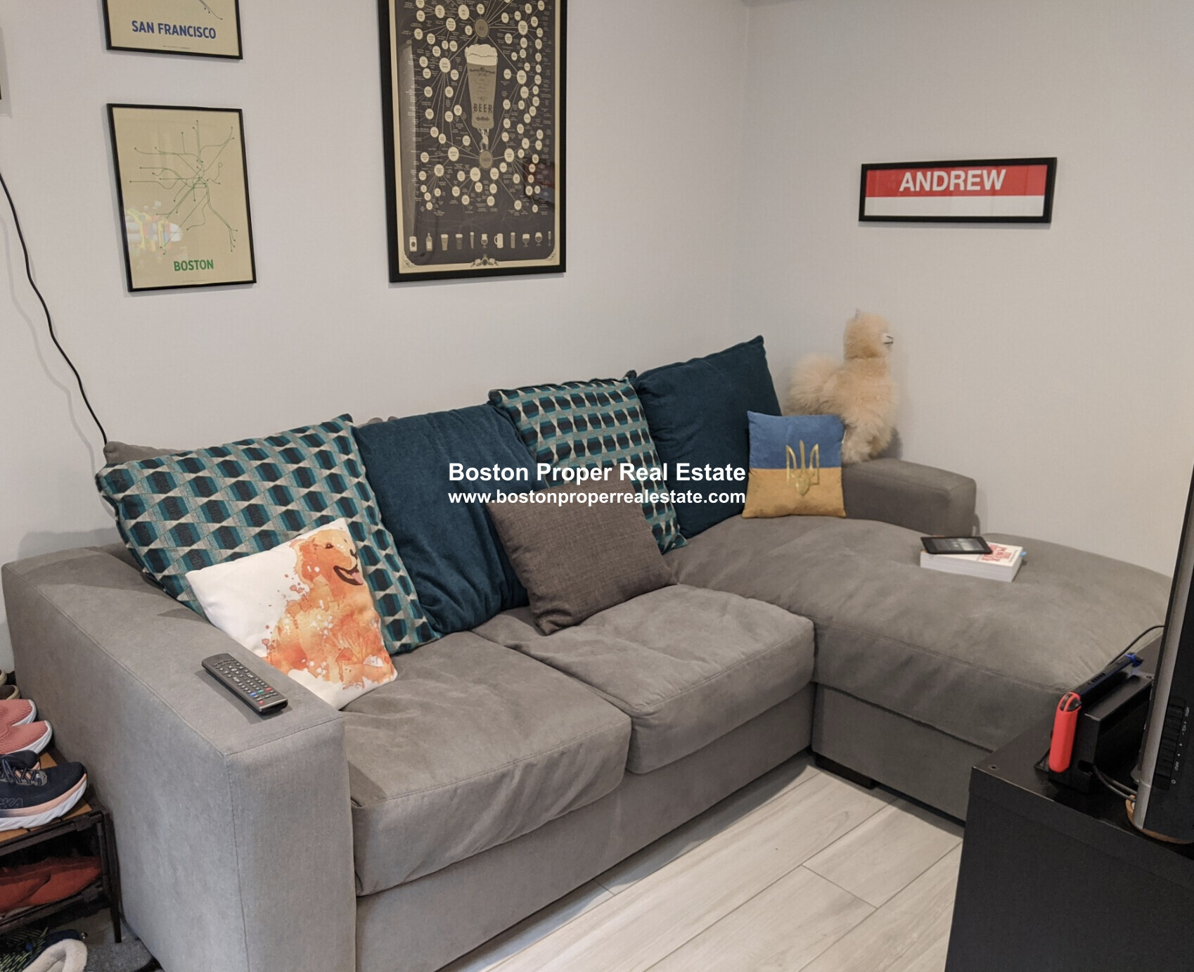 11 Ridgeway Ln, Beacon Hill