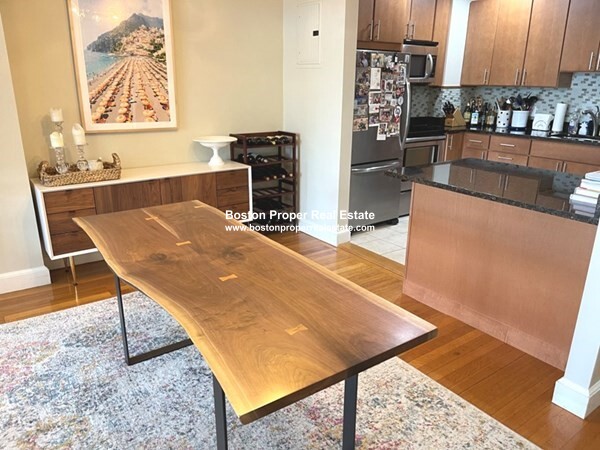 470 Beacon St, Back Bay