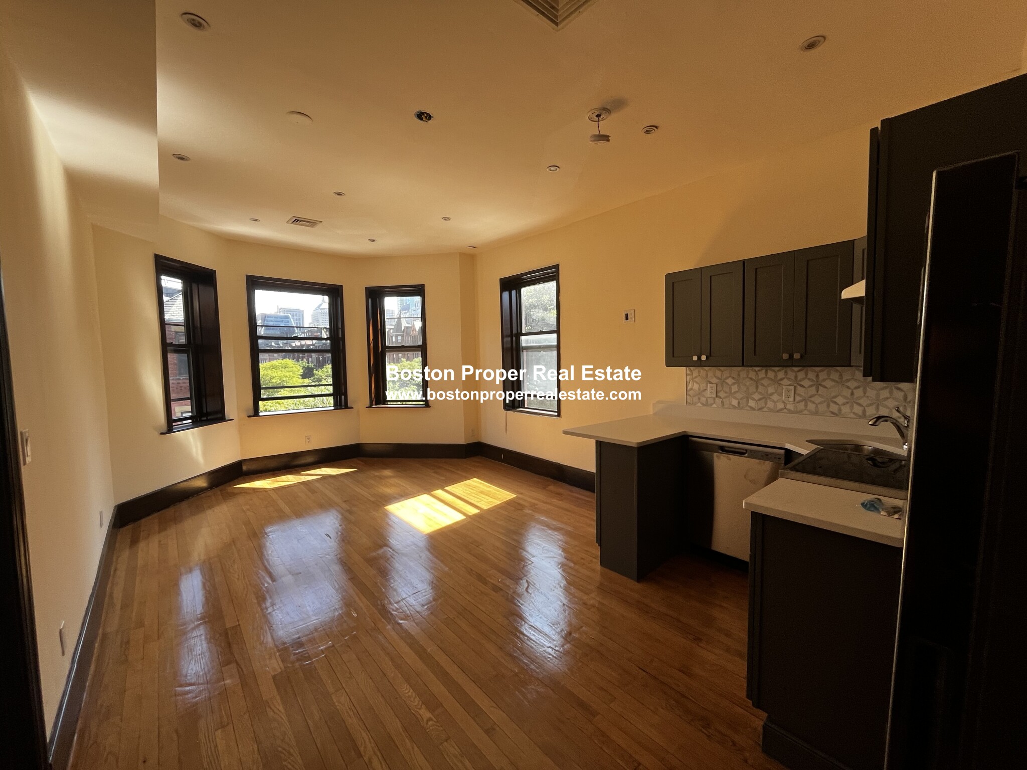 36 Gloucester St, Back Bay