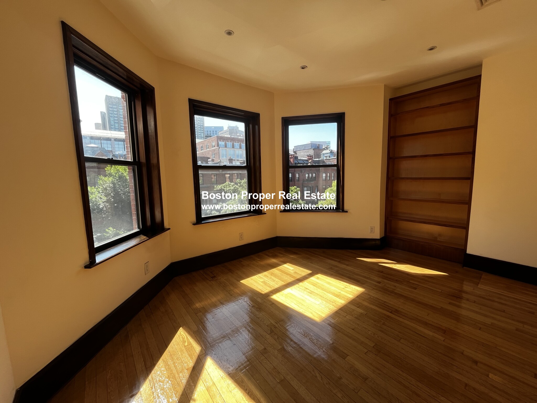 36 Gloucester St, Back Bay