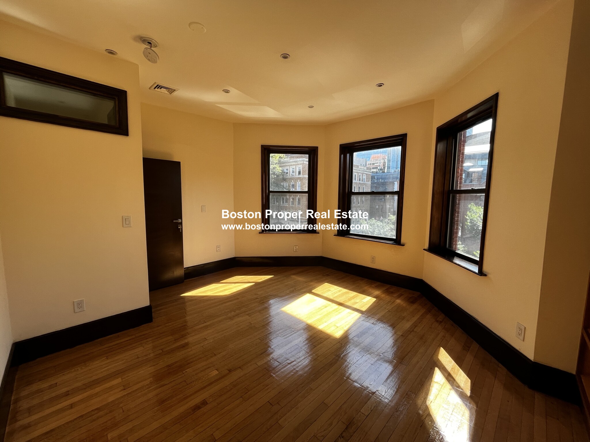 36 Gloucester St, Back Bay