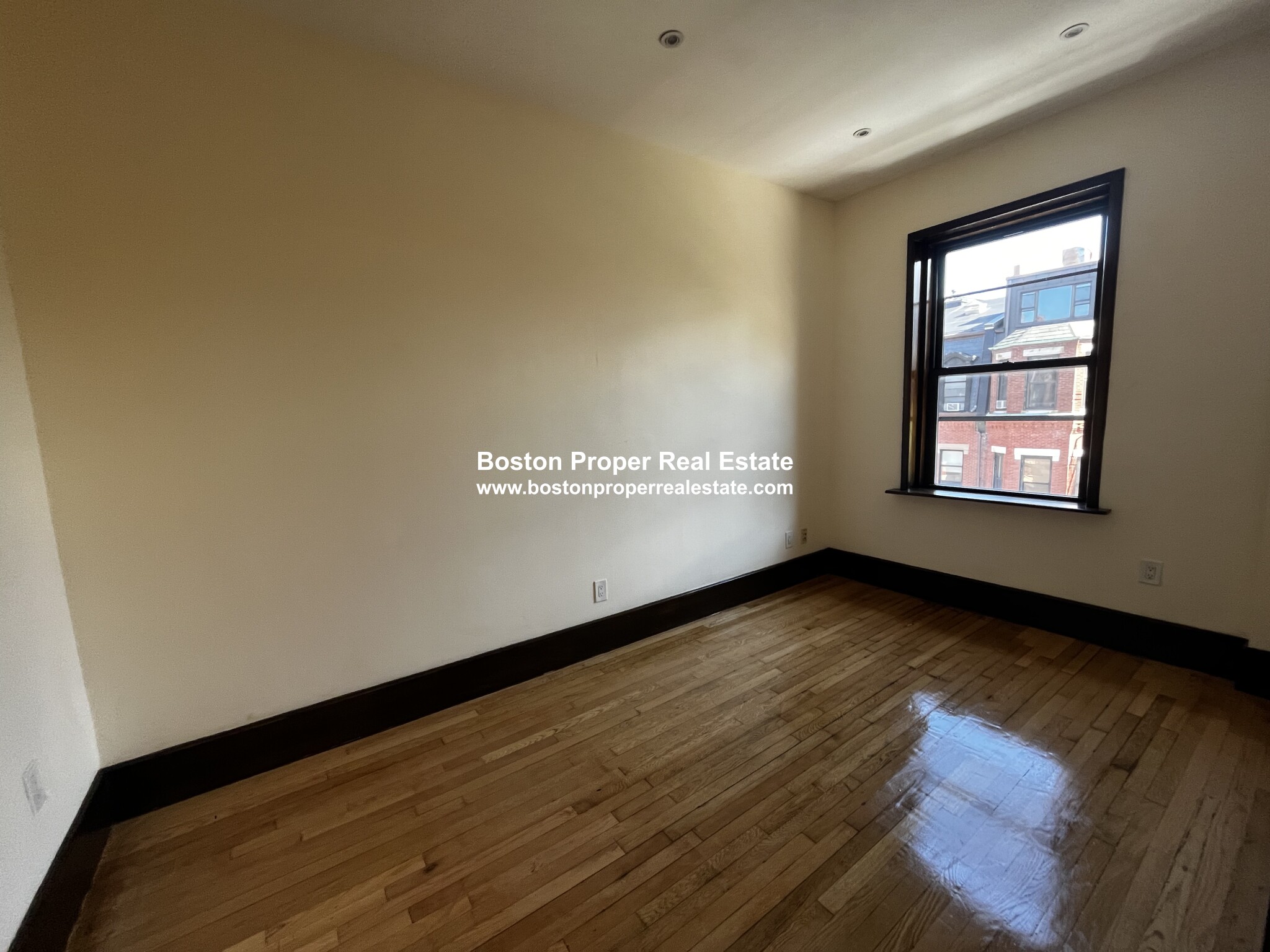 36 Gloucester St, Back Bay