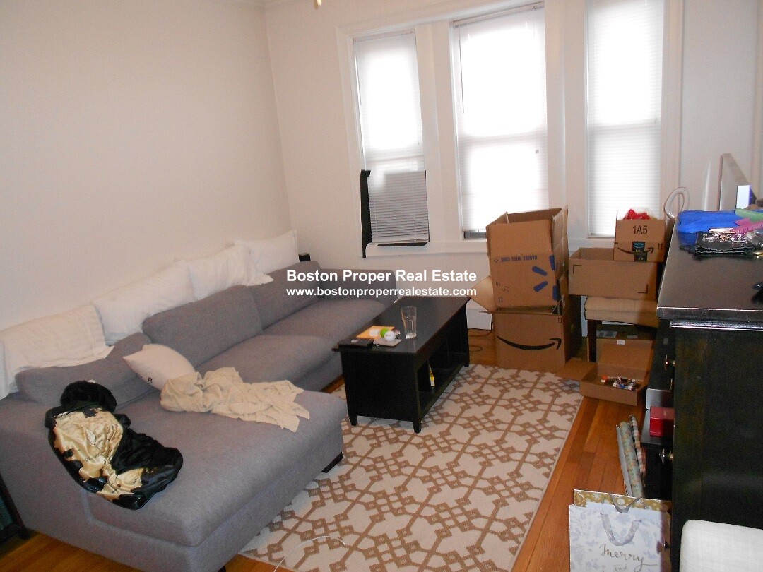 15 Edgerly Rd, Fenway