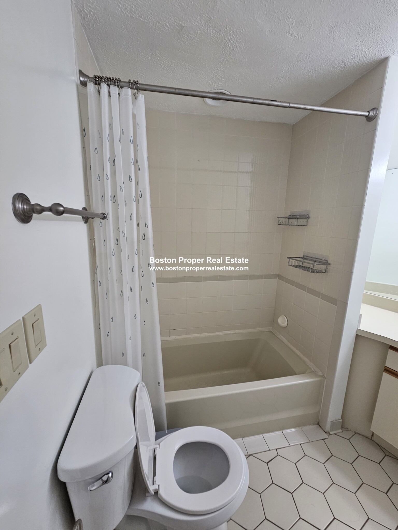 90 Quincy Shore Dr, North Quincy