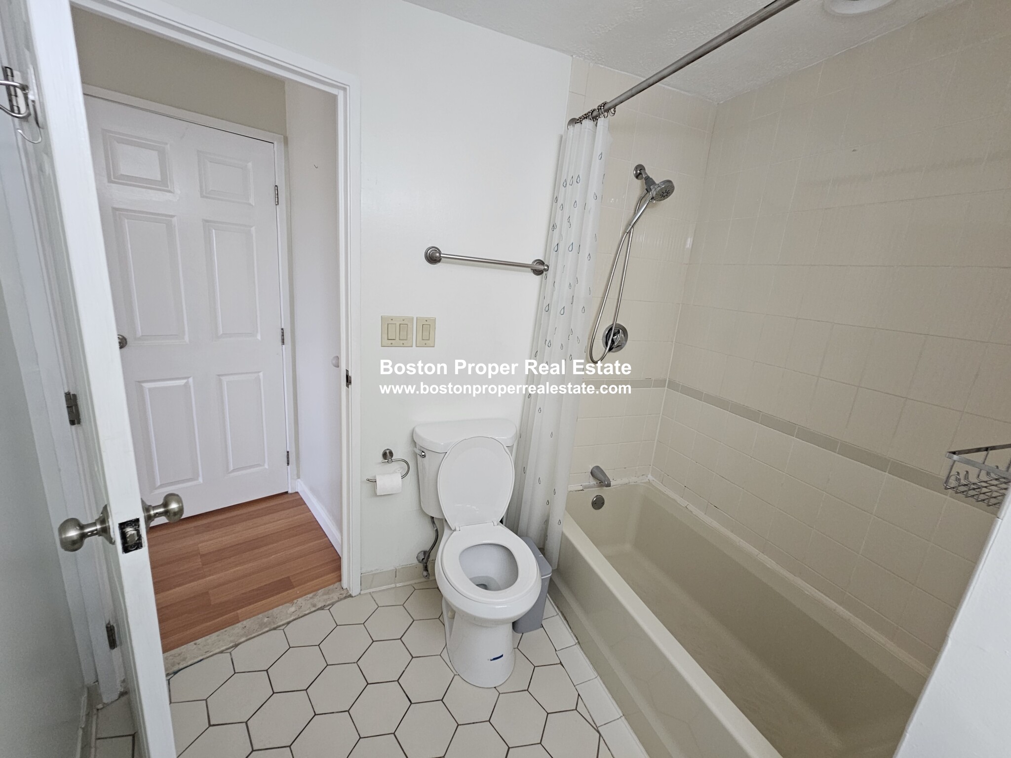 90 Quincy Shore Dr, North Quincy