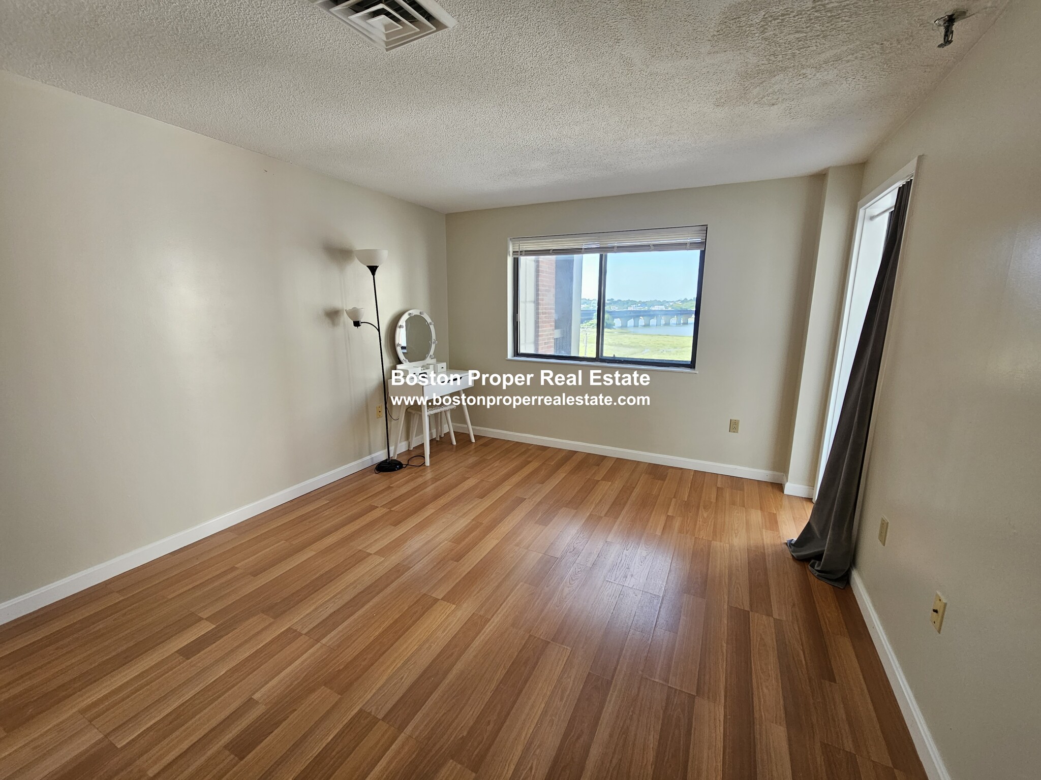 90 Quincy Shore Dr, North Quincy