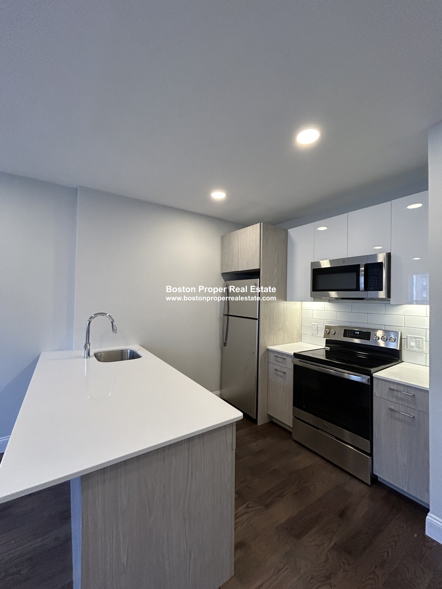 55 Queensberry St, Fenway