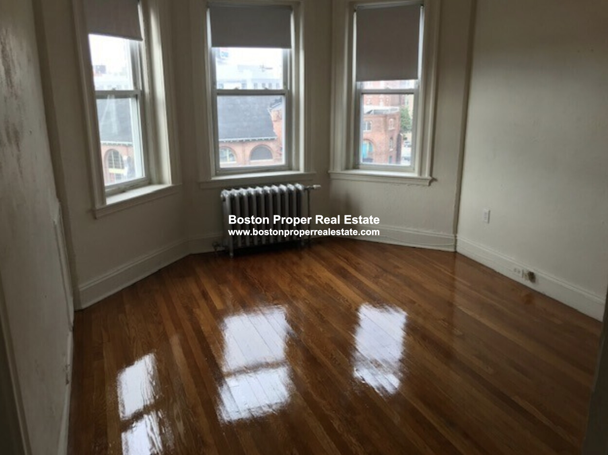 1163 Boylston St, Fenway