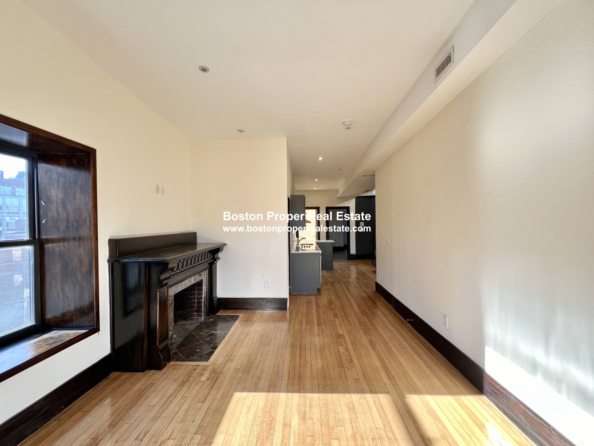 36 Gloucester St, Back Bay