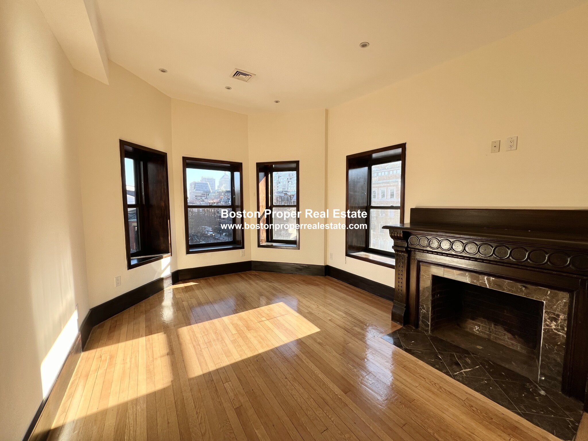 36 Gloucester St, Back Bay