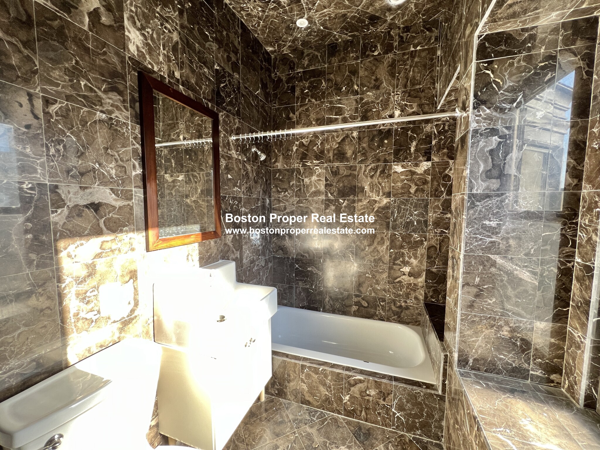 36 Gloucester St, Back Bay