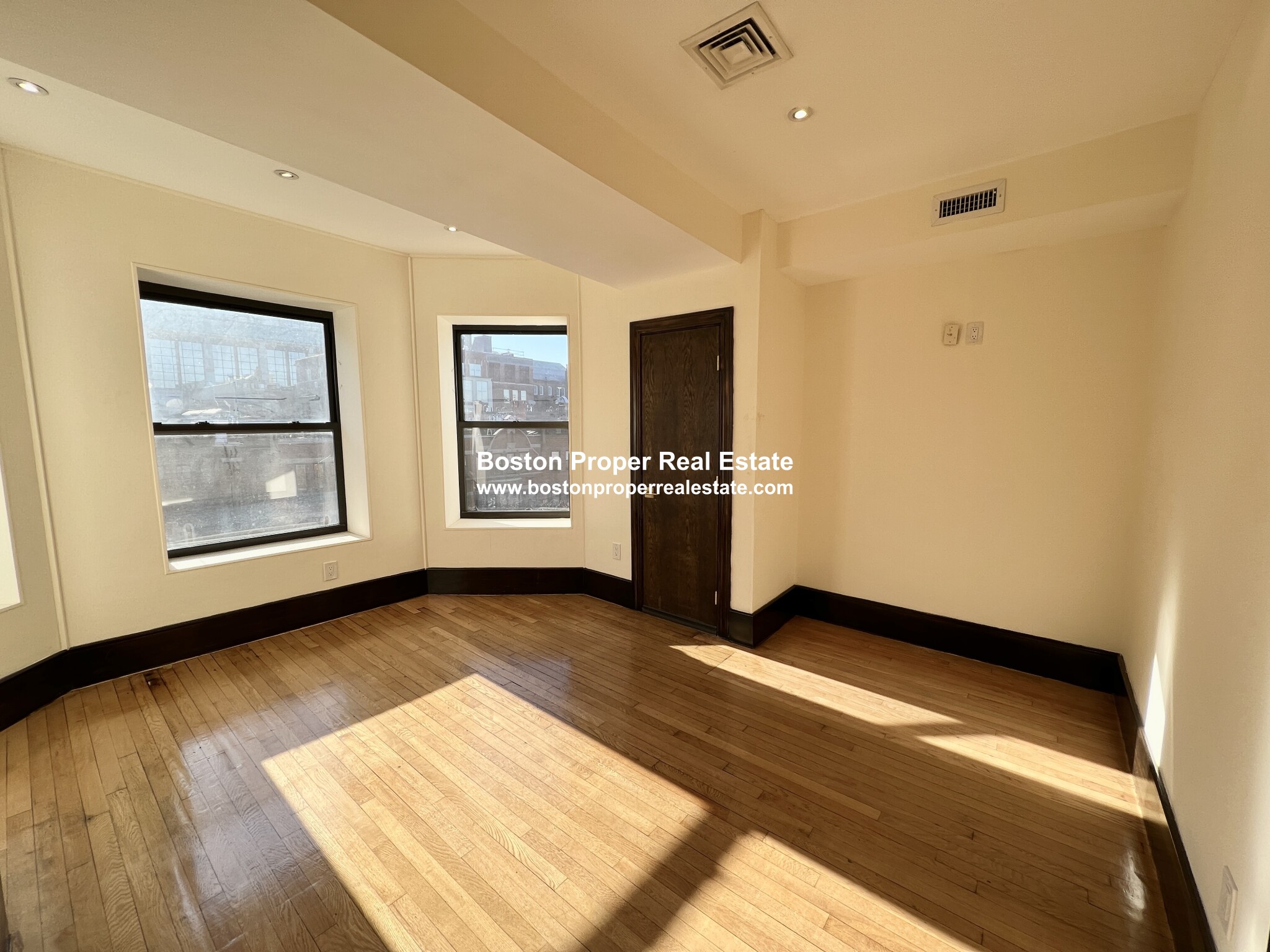 36 Gloucester St, Back Bay