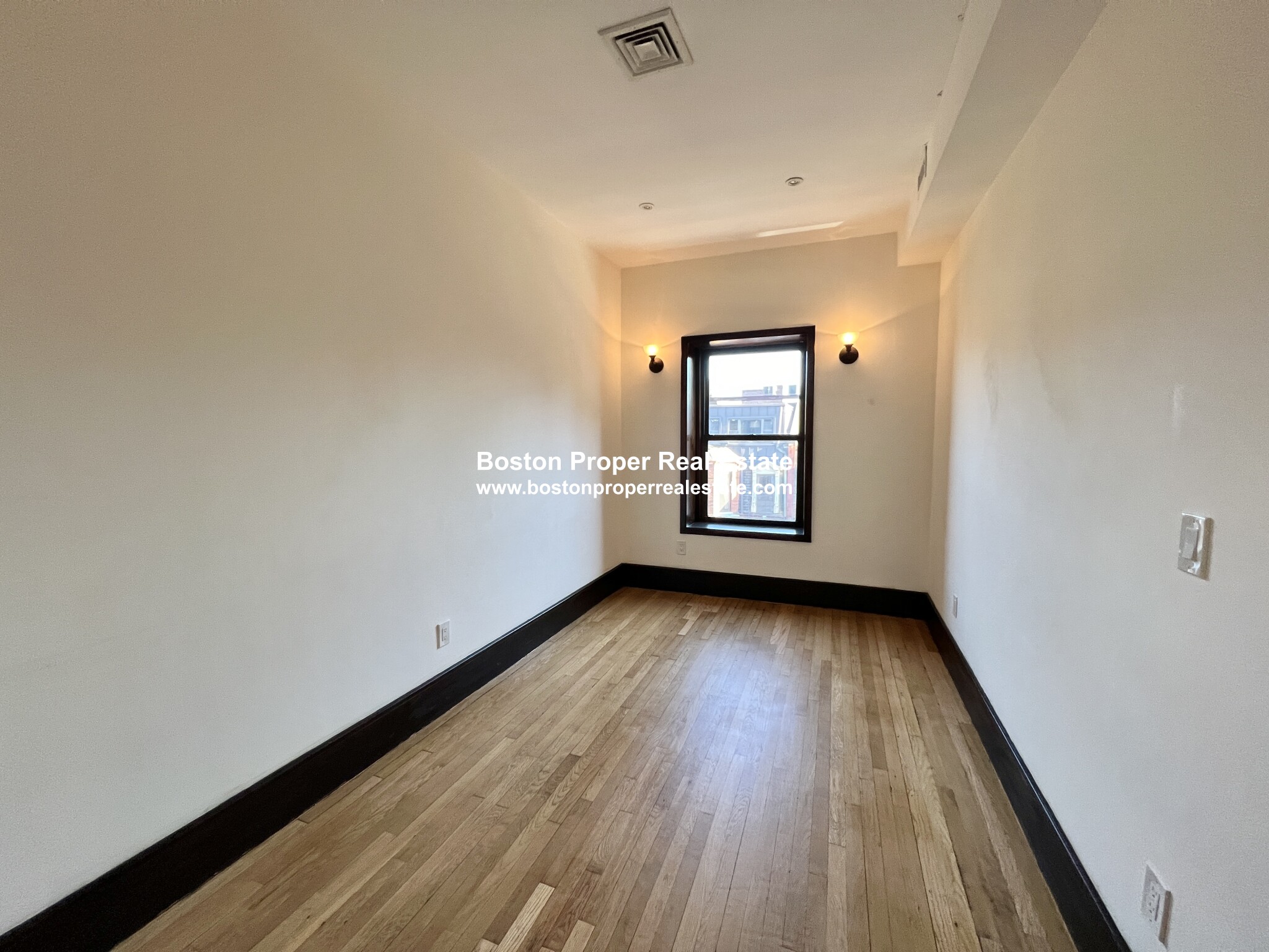 36 Gloucester St, Back Bay