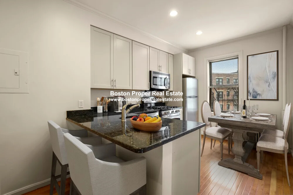 49 Burbank St, Fenway